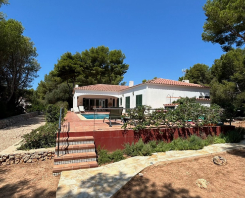 Gardens and pool, Los Pinos, Binibeca